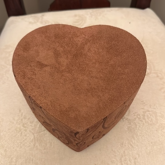 Like new Brighton suede 3-tier jewelry box in EUC, removable trays - Picture 5 of 16